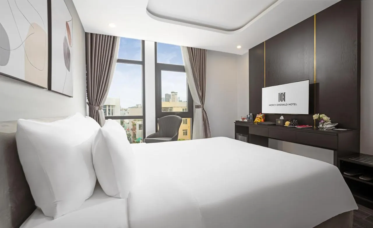 Mercy Emerald Hotel ダナン市