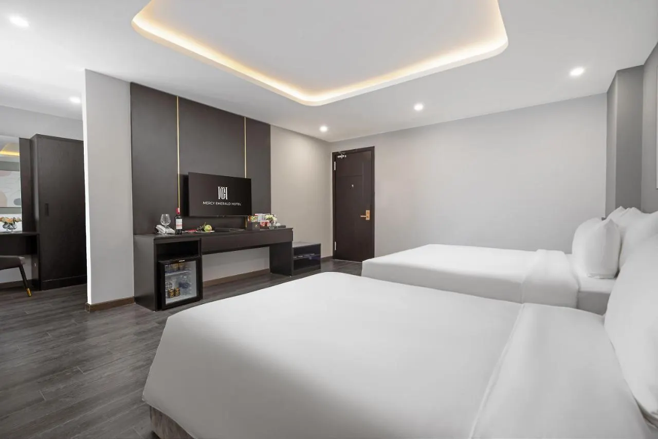 Mercy Emerald Hotel ダナン市 4*,