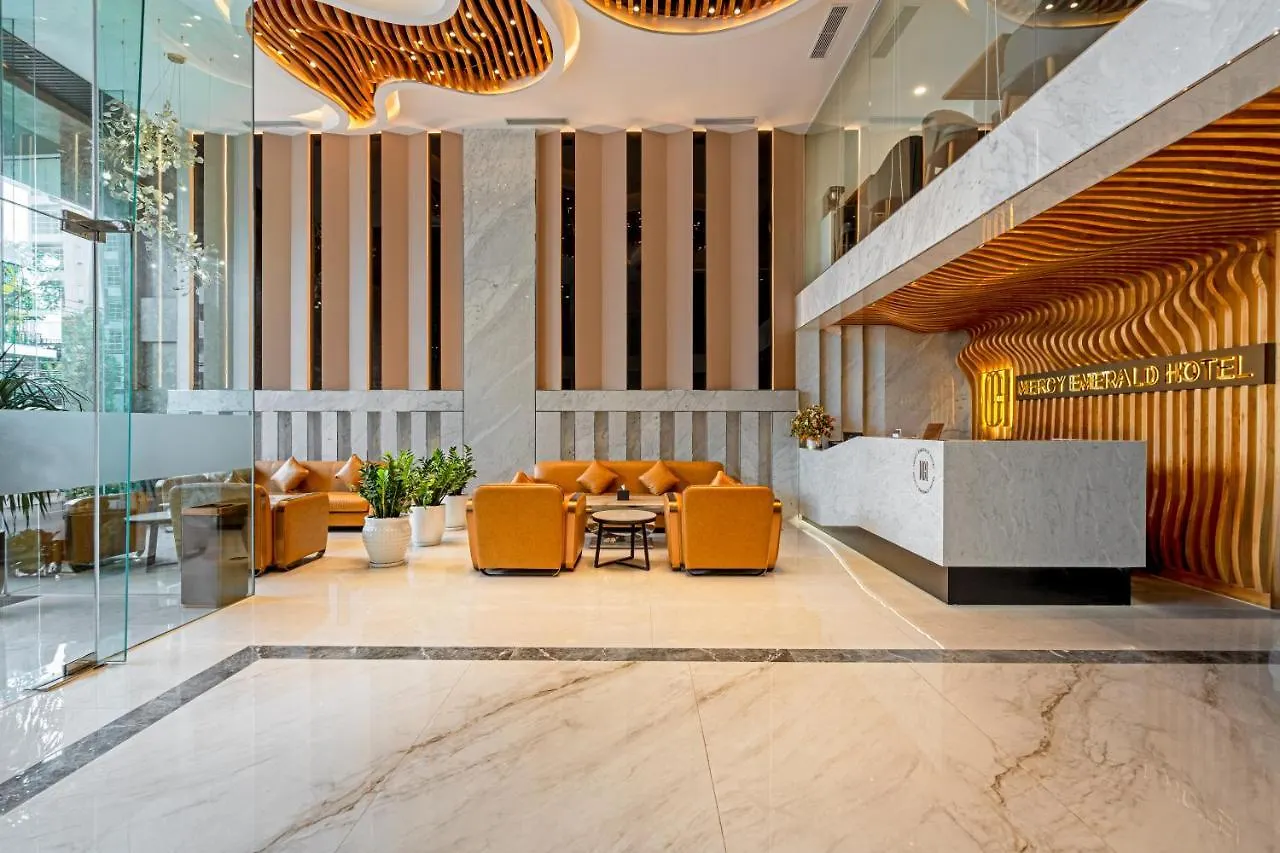 Mercy Emerald Hotel ダナン市 ベトナム